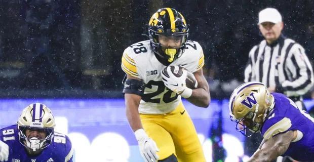 Minnesota Football vs. #15 Iowa preview and score prediction