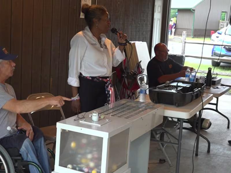 Lieutenant Governor visits Grottoes Lawn Party