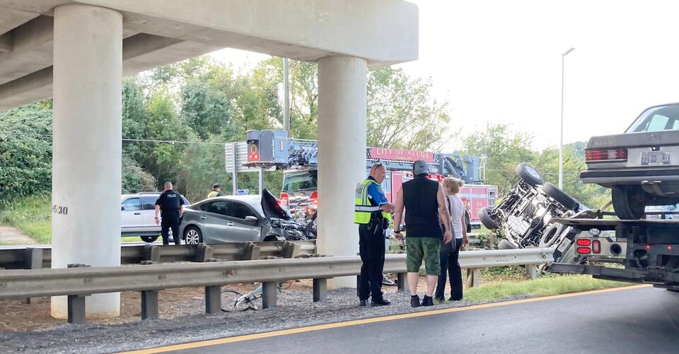 One dead in crash on Alcoa Highway NewsBreak