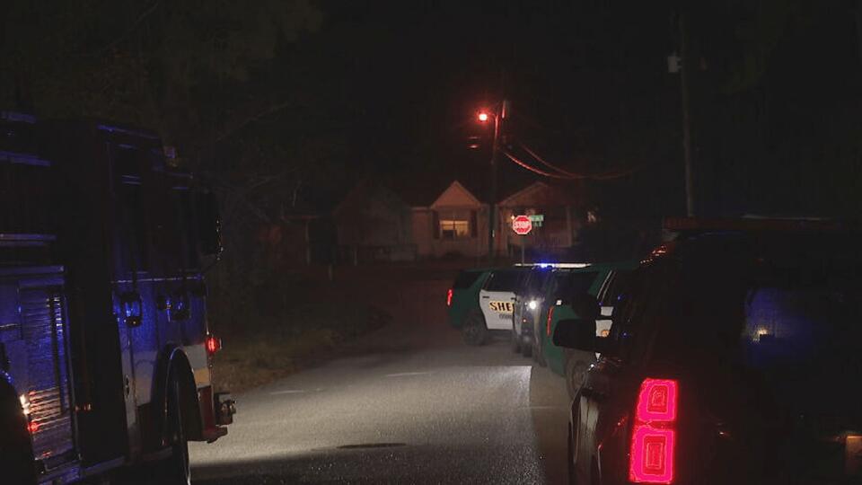 Man dies from apparent self-inflicted gunshot after shooting woman in ...