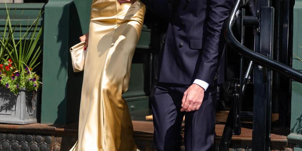 What Does It Mean That Karlie Kloss Wore Gold to Taylor Swift’s Wedding?