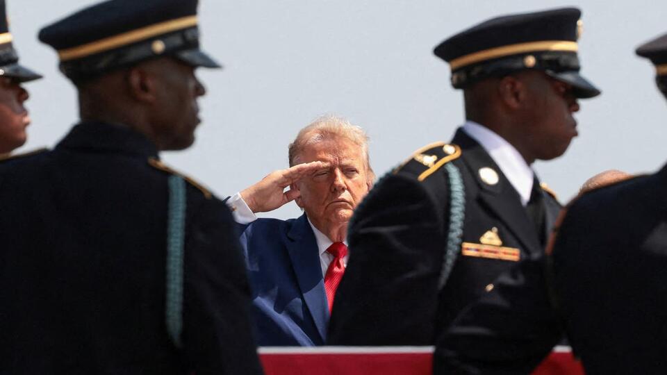 Trump's Obama Salute Attack Backfires Spectacularly