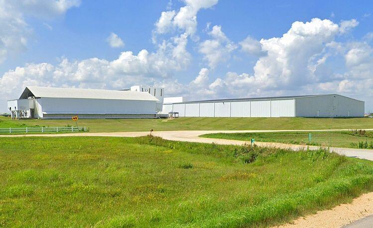 Migrant Farmworkers Sue Seed Corn Company Over Wages and Housing ...