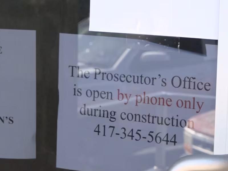 Dallas County Courthouse closed until further notice