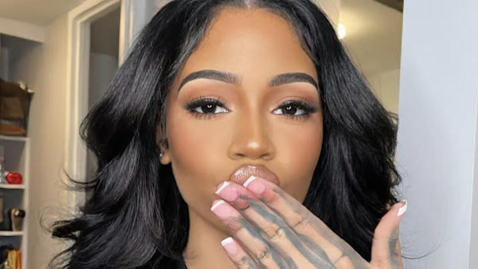Twitch streamer AspenKartier banned after allegedly hitting her dog on ...