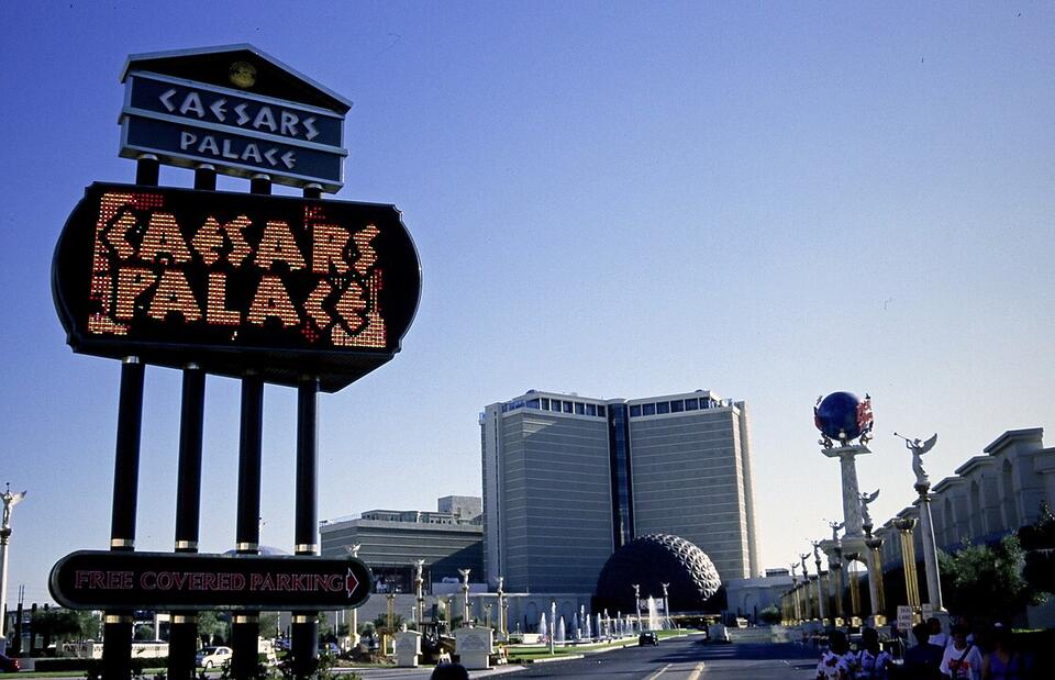 WrestleMania Returns to Las Vegas: A Look Back at WrestleMania IX ...