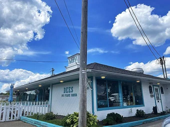 This Old-Fashioned Diner In Ohio Has Outrageously Delicious Chicken ...