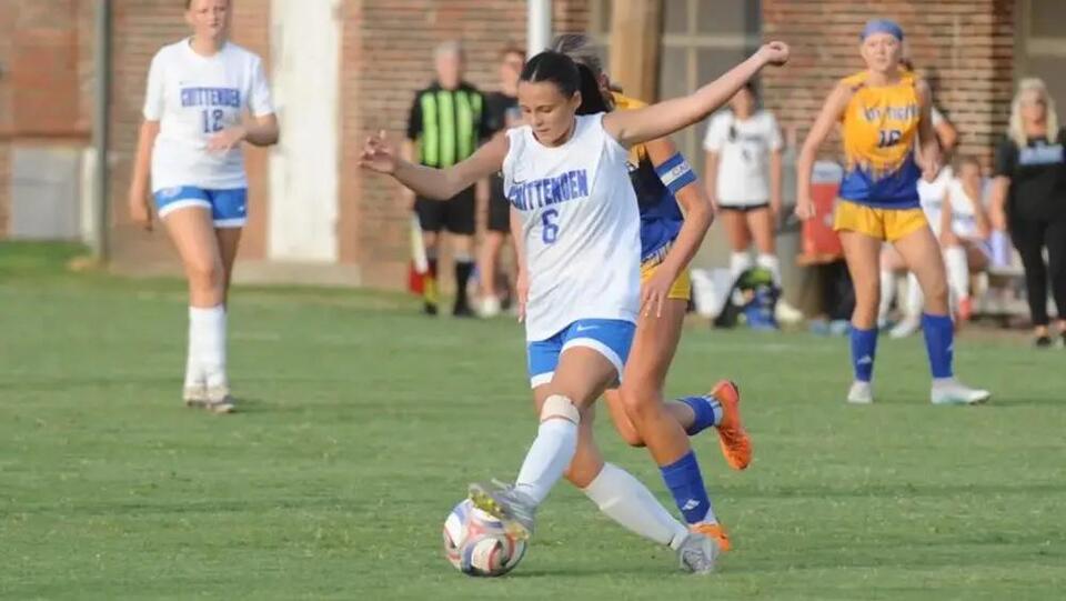Crittenden Girls Roll Past Lyon County for Third Straight Win
