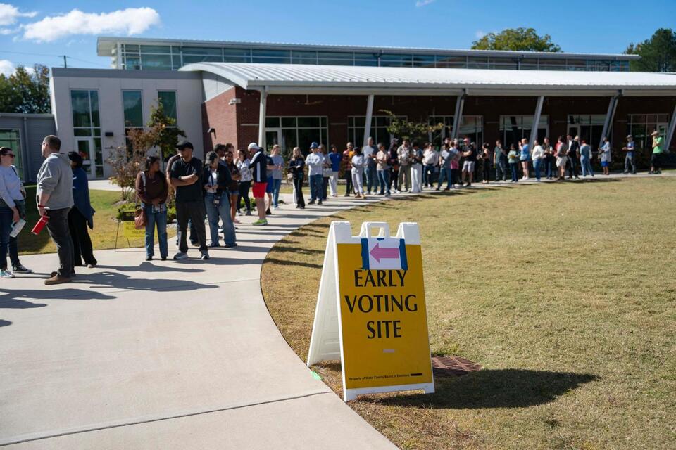 Midterm campaigns make final push as early voters hit the polls