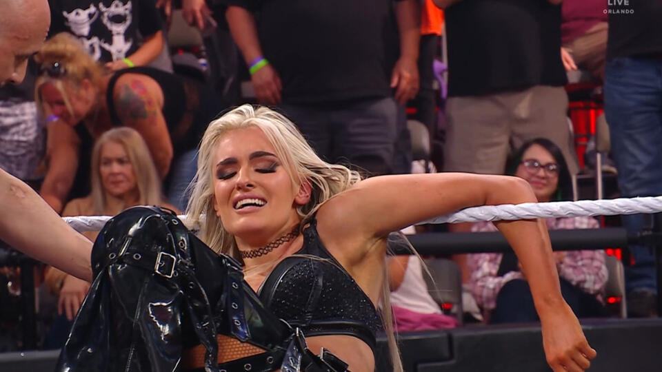 WWE Vengeance Day Results: Blake Monroe Victorious In Street Fight ...