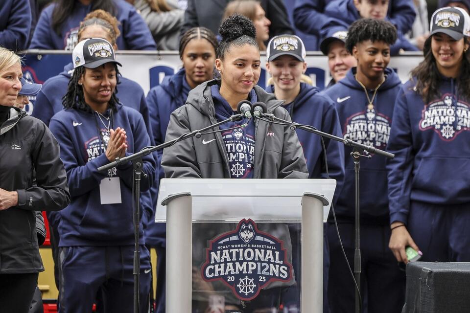 Azzi Fudd’s Reign The UConn Star On The Cover Of Slam 259 NewsBreak