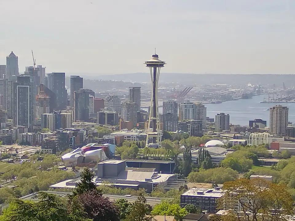 Here's how much you need to earn to live in the Seattle