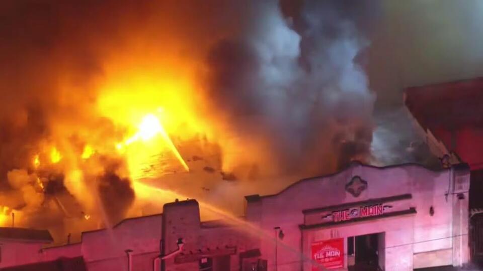 Old Town Newhall businesses destroyed in morning fire