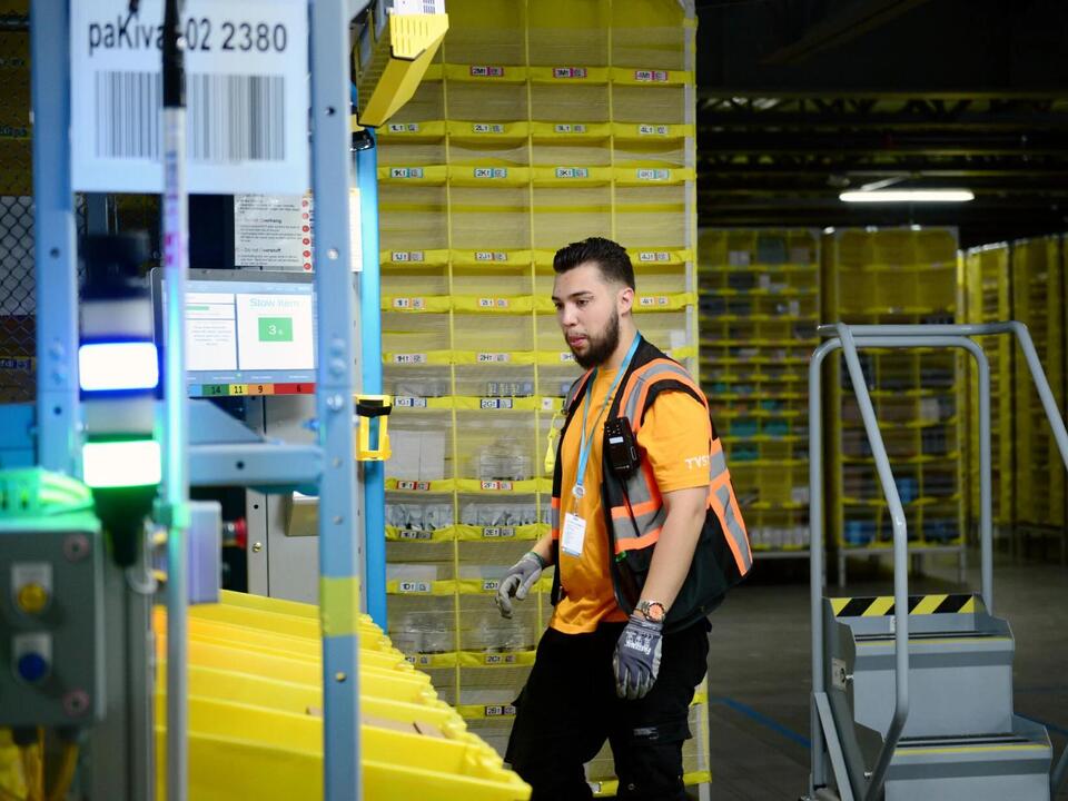 A look inside Alcoa's Amazon fulfillment warehouse, launched Thursday