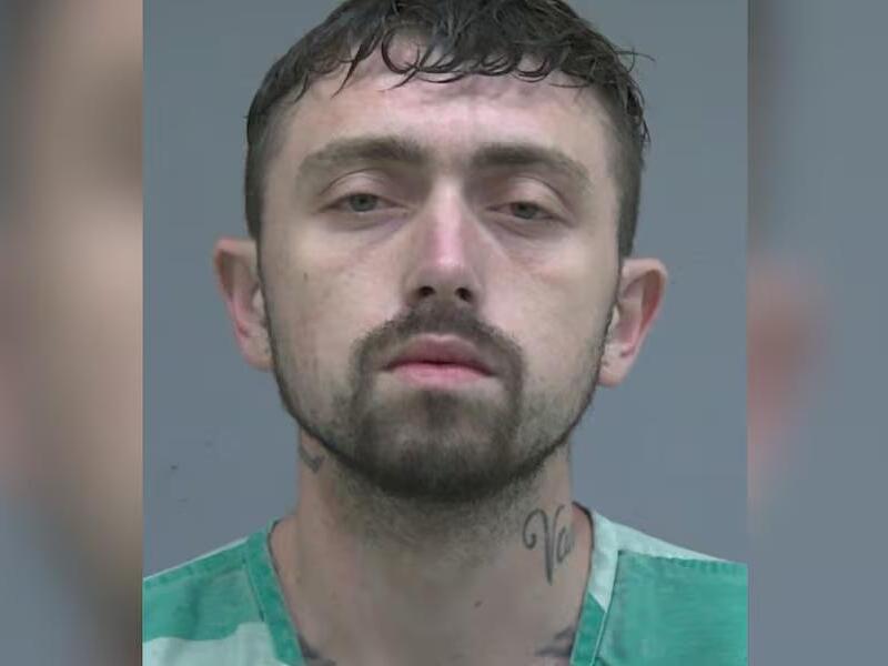 Gainesville man arrested after manhunt