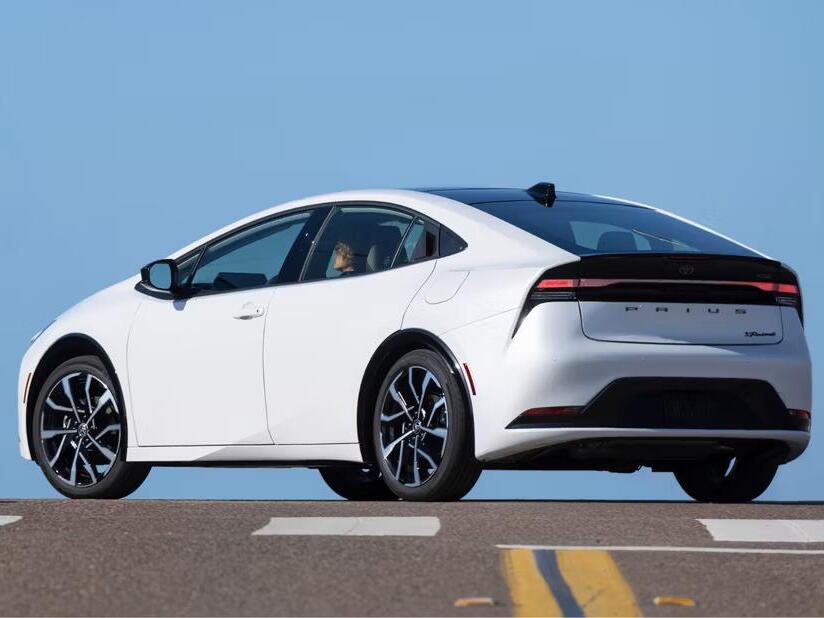 Here's How Much A Fully Loaded Toyota Prius Prime Costs