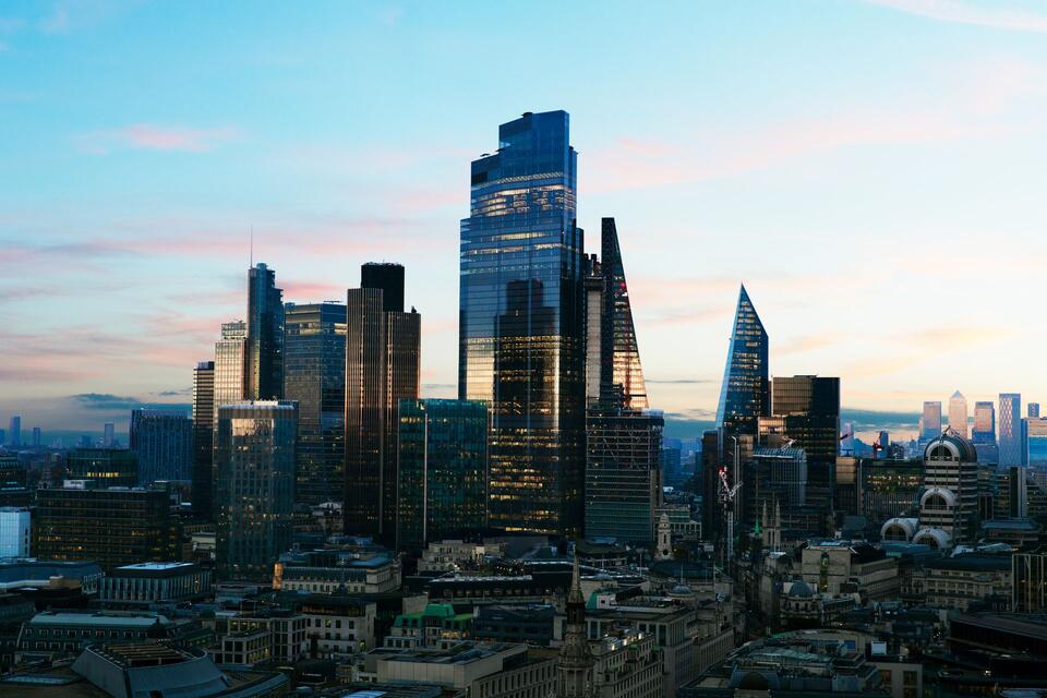 UK dividends reach £28 billion in Q3 as banks and miners lead profit ...