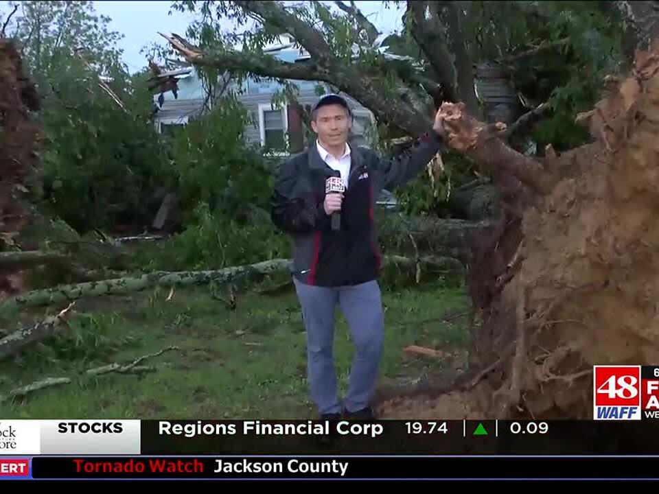 Severe weather damage in Henagar