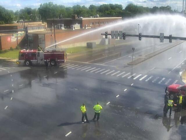Hazmat spill cleanup shuts down all lanes at busy Lexington ...