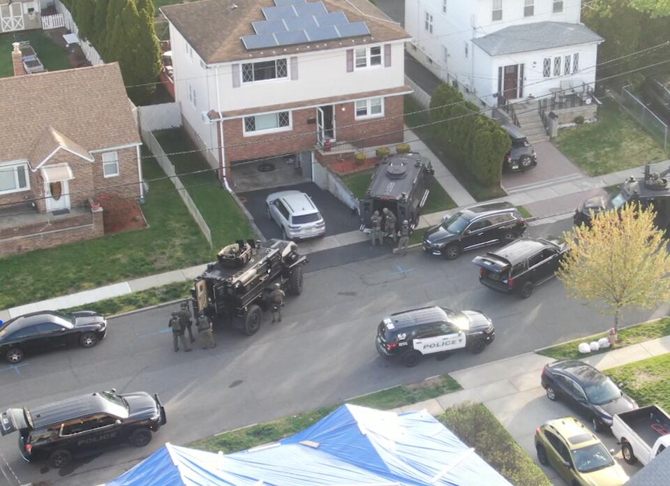 Suspect dies of self-inflicted gunshot wound after Lyndhurst standoff ...