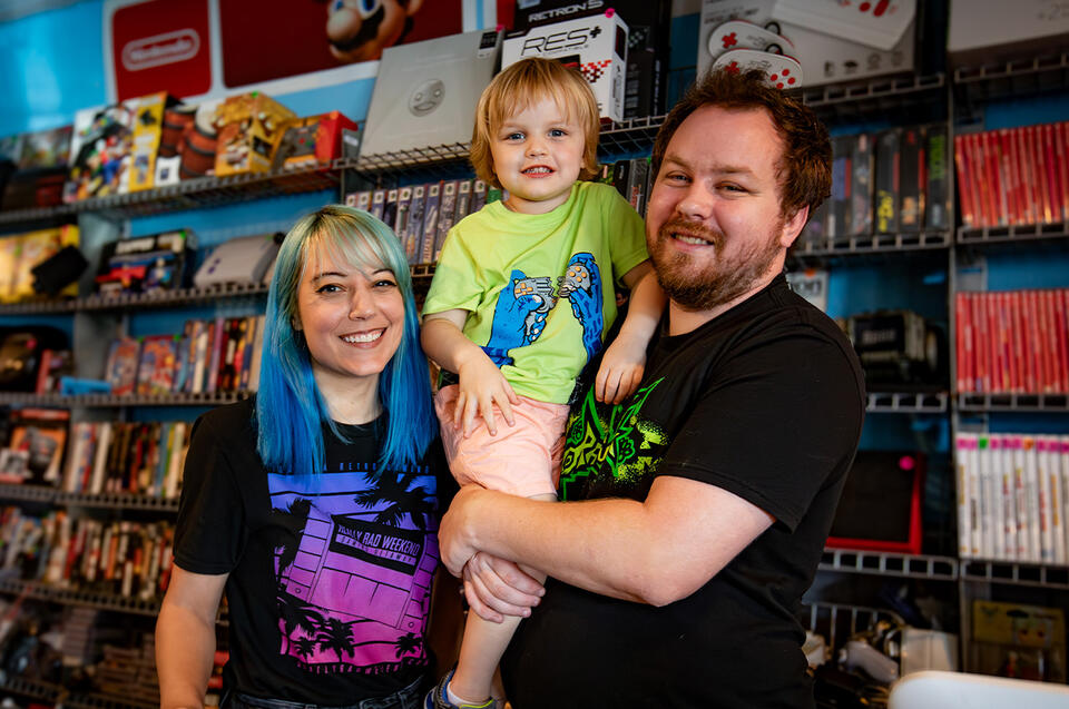 Local couple turns retro gaming passion into thriving ‘rad’ empire in ...