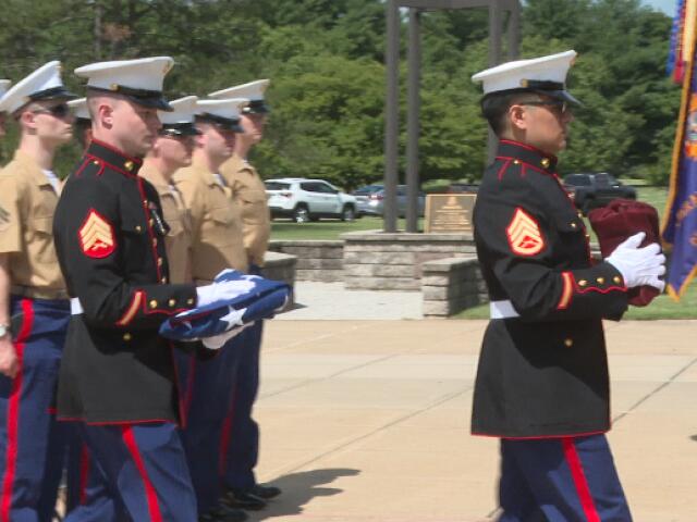 Strangers make sure marine veteran is not buried alone