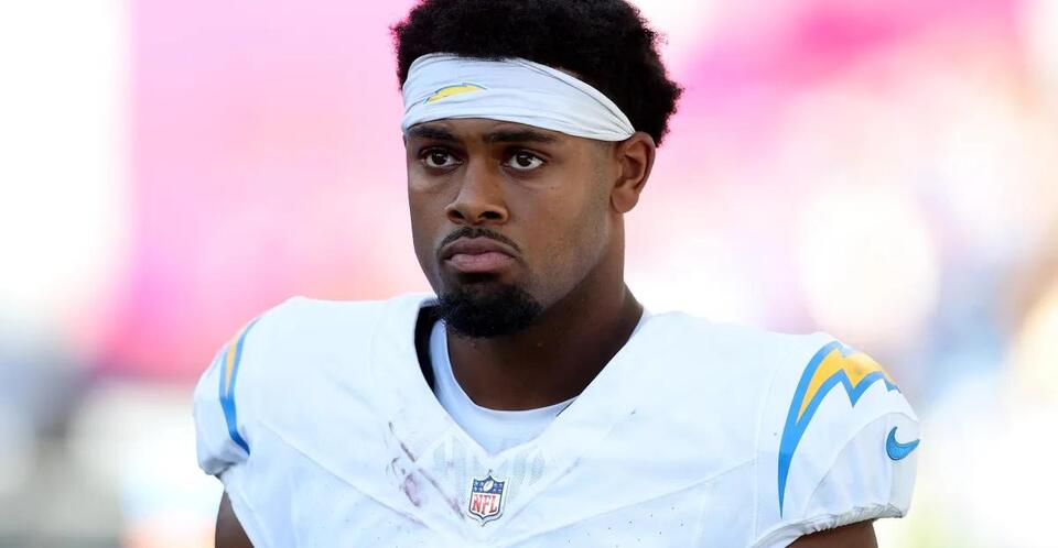 Chargers WR Tre’ Harris suffers hamstring injury vs. Broncos - NewsBreak
