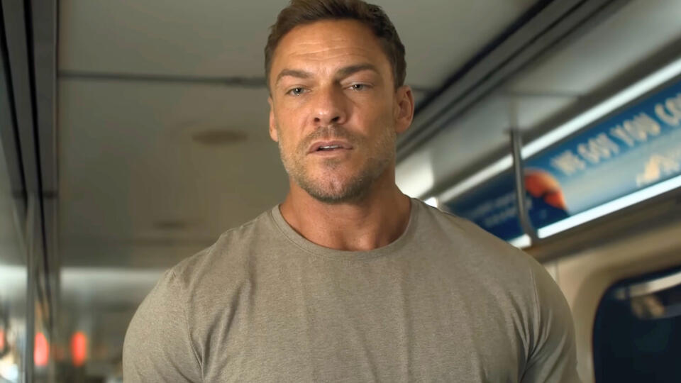 Alan Ritchson Mesmerizes Fans With His Voice Amid Reacher Season 5 ...