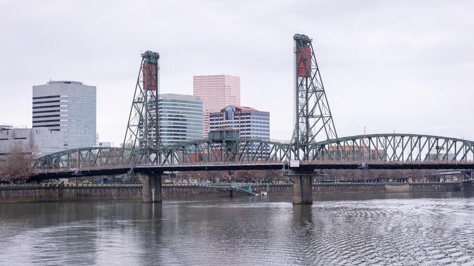 Hawthorne Bridge reopens to vehicle traffic