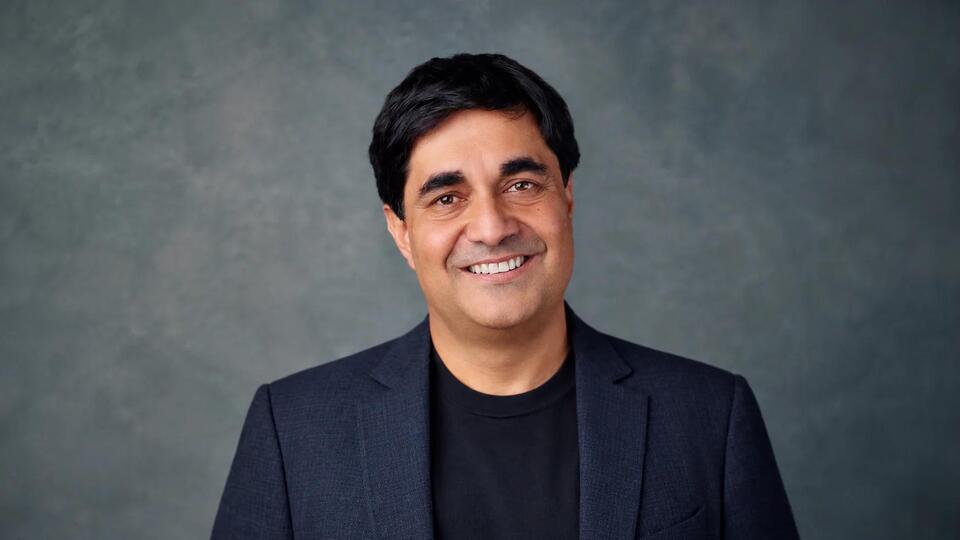 Smith.ai Names Suresh Khanna CEO, Expands Executive Team to Accelerate ...