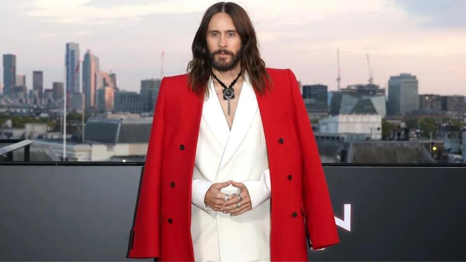 Jared Leto Mimicking Jumping off London Building Gets Reaction From ...