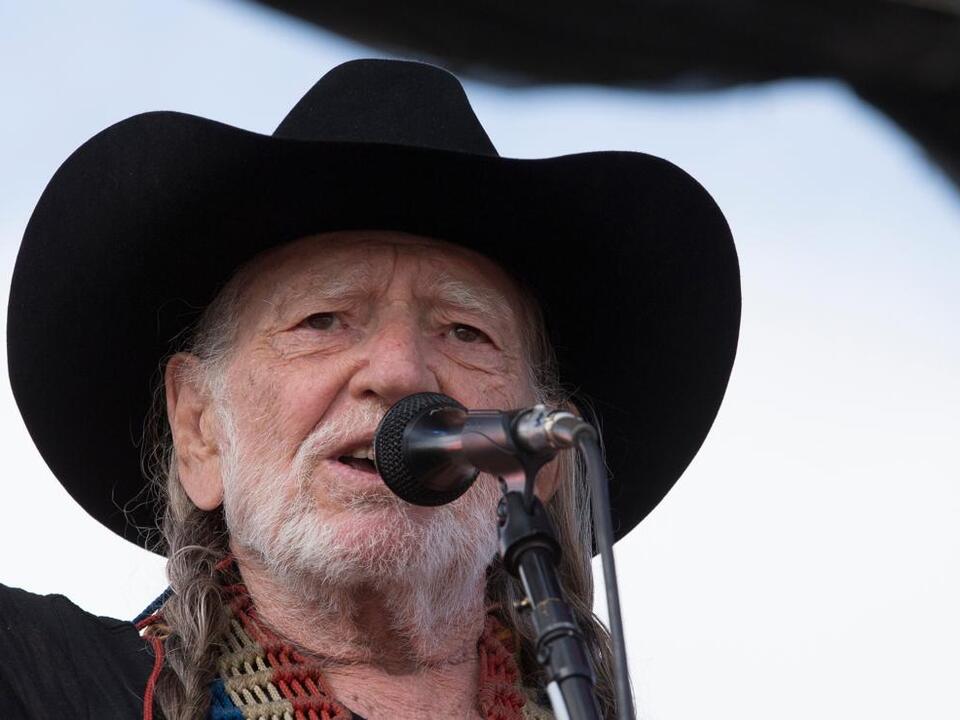 Willie Nelson Says Patsy Cline's Version Of 'Crazy' Is His Favorite