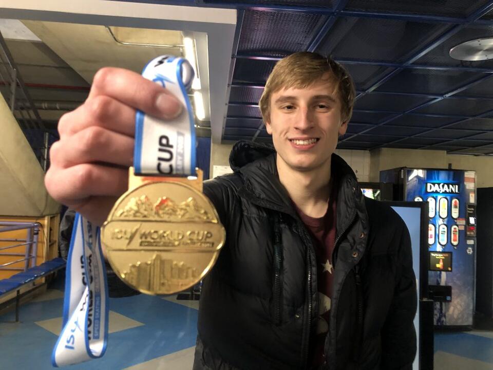 VIDEO | Post race presser with Jordan Stolz following gold medal 1000m ...