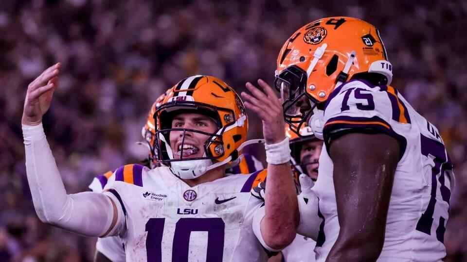 LSU pummels Clemson: Lane Kiffin era starts with statement win as Sam Leavitt shines in Tiger debut