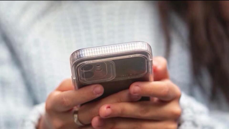 'Bell-to-bell': cell phone ban in Georgia schools heads to governor's ...