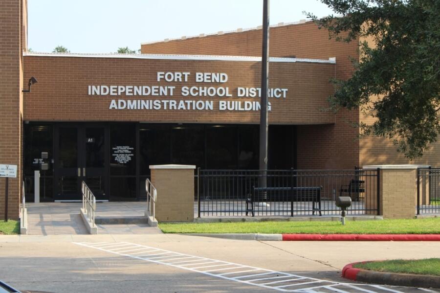 Fort Bend ISD approves 2026-27 instructional calendar - NewsBreak