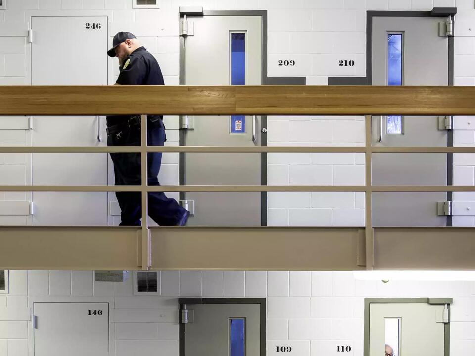 Seven Minnesota prison guards hurt this week in separate incidents