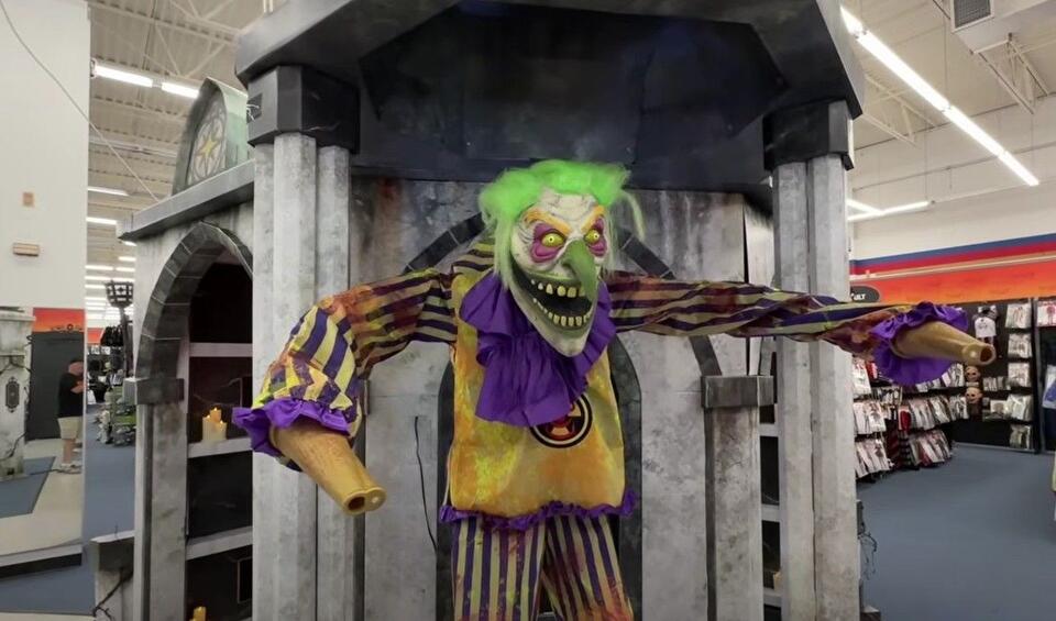 Spirit Halloween Store grand opening