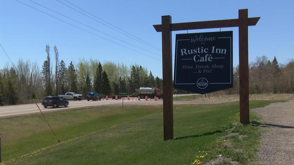 Rustic Inn Cafe offers free meals, donations as Stewart Trail Fire ...