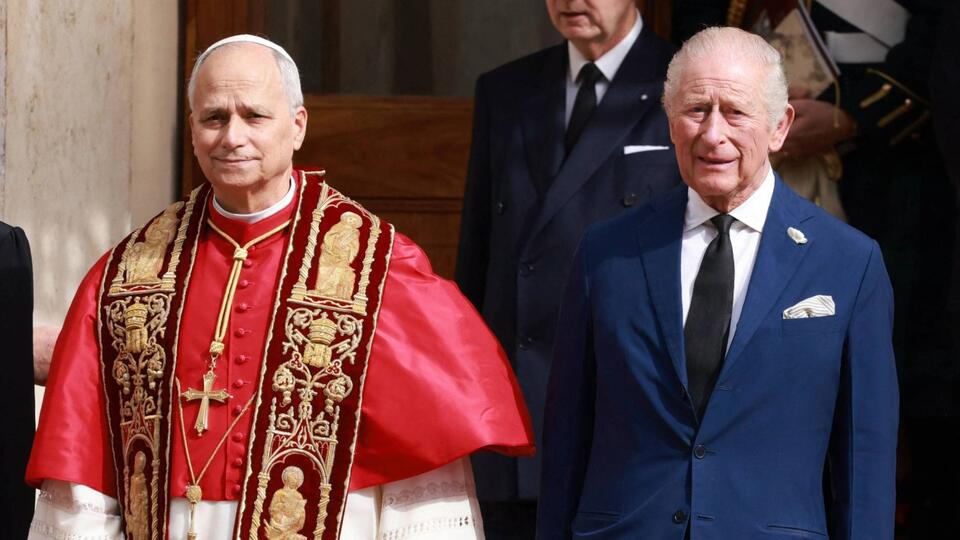 King Charles Makes History by Being First British Royal to Pray With ...