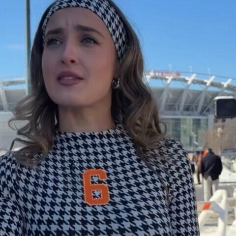 Jake Browning’s Girlfriend Stephanie Niles Trends Over Tight Game Day