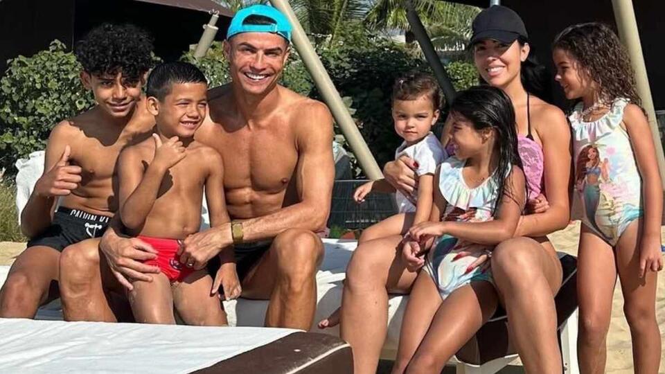 Cristiano Ronaldo Keeps His Kids Close in the Sweetest Way During Matches