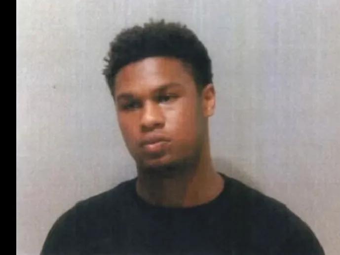 prisoner-on-the-run-after-escaping-detroit-police-custody-at-henry-ford