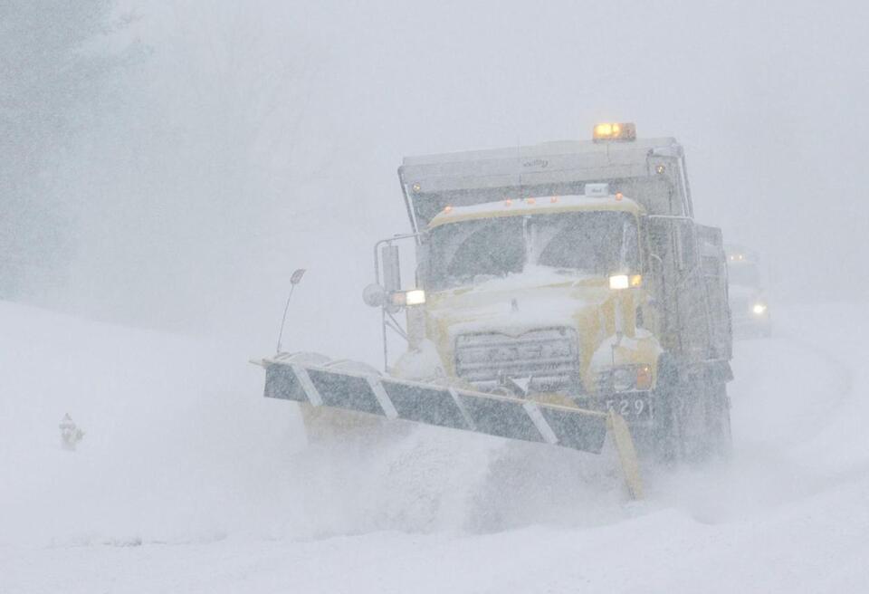 Driving Ban Expands as Snow Piles Up - NewsBreak