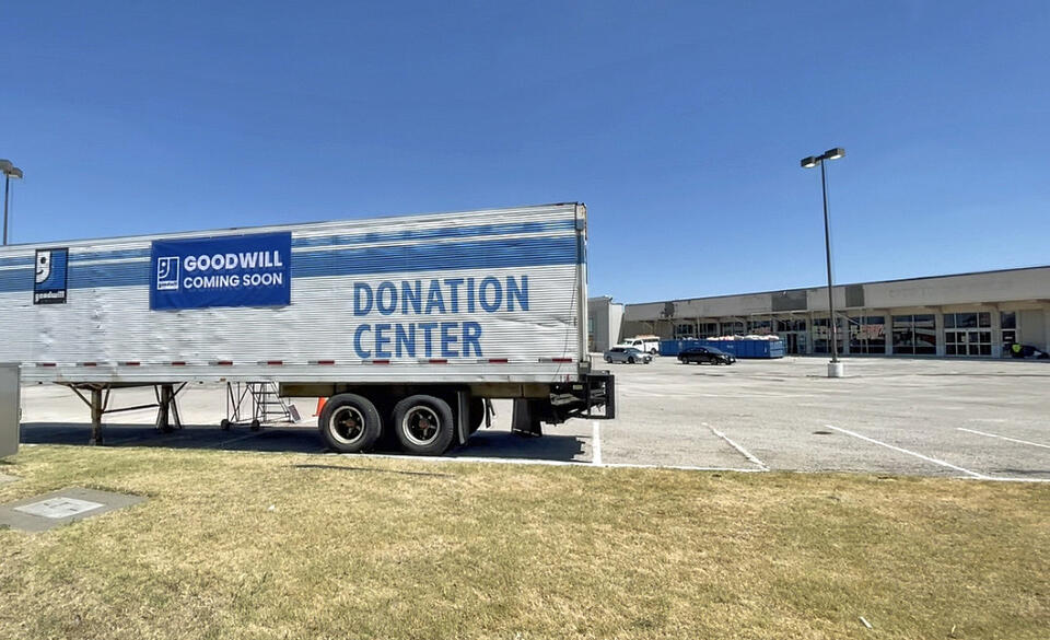 Goodwill to replace Habitat for Humanity and check cashing stores