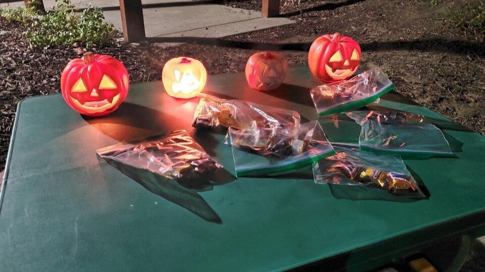 Never Let Your Kid Trick-or-Treat Without These 5 Safety Items, Experts Warn