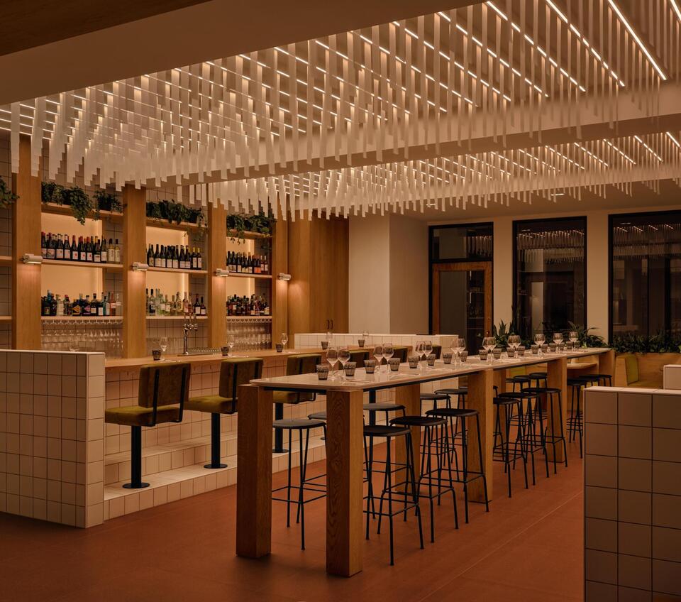 Slideshow: Restaurant interior inspired by office design principles ...