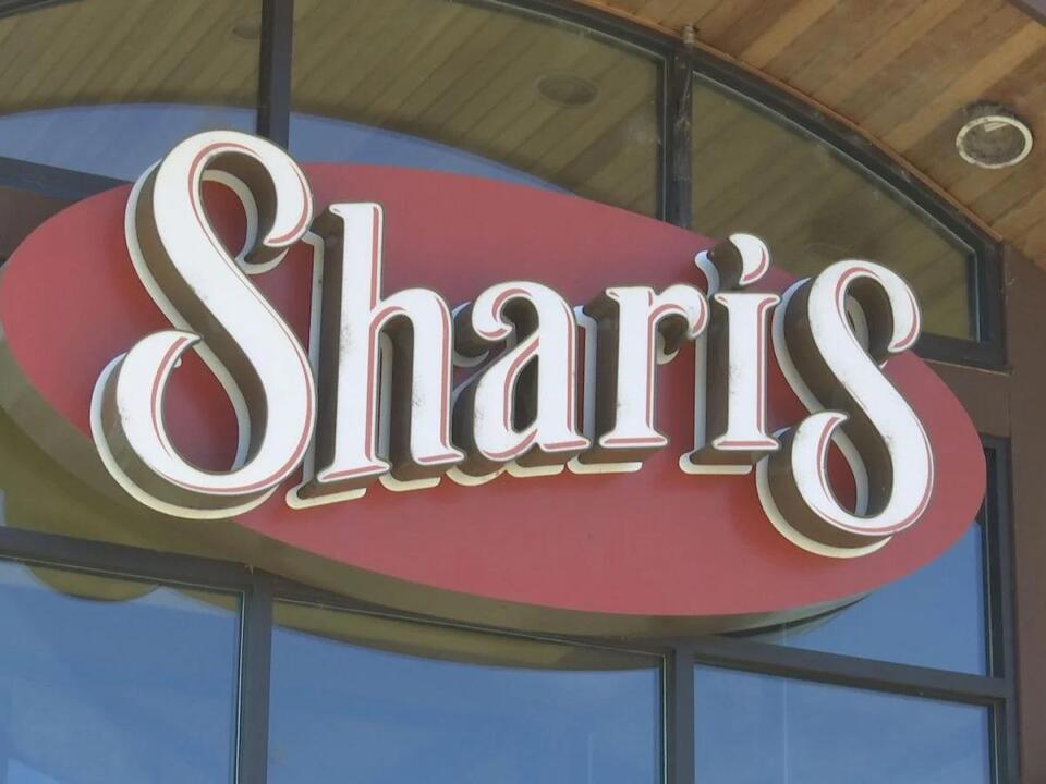 Shari’s in South Medford closes its doors