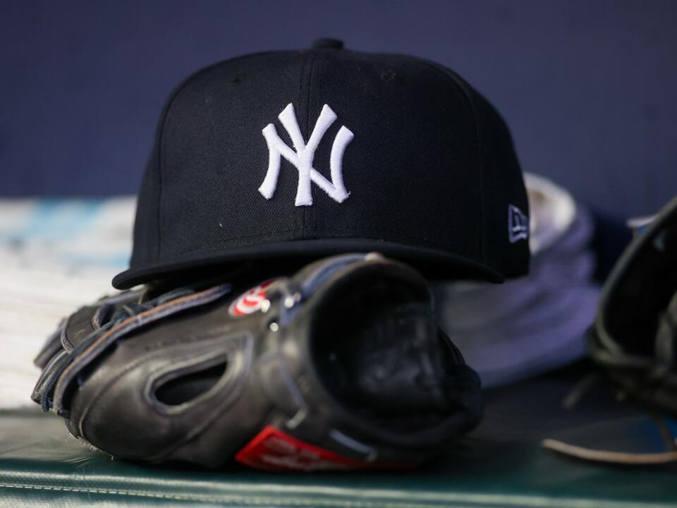 New York Yankees add former AllStar pitcher to World Series roster
