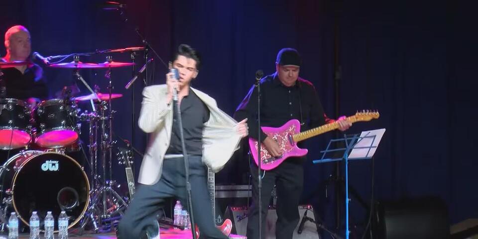 Heartland native named 2026 Ultimate Elvis Tribute Artist - NewsBreak